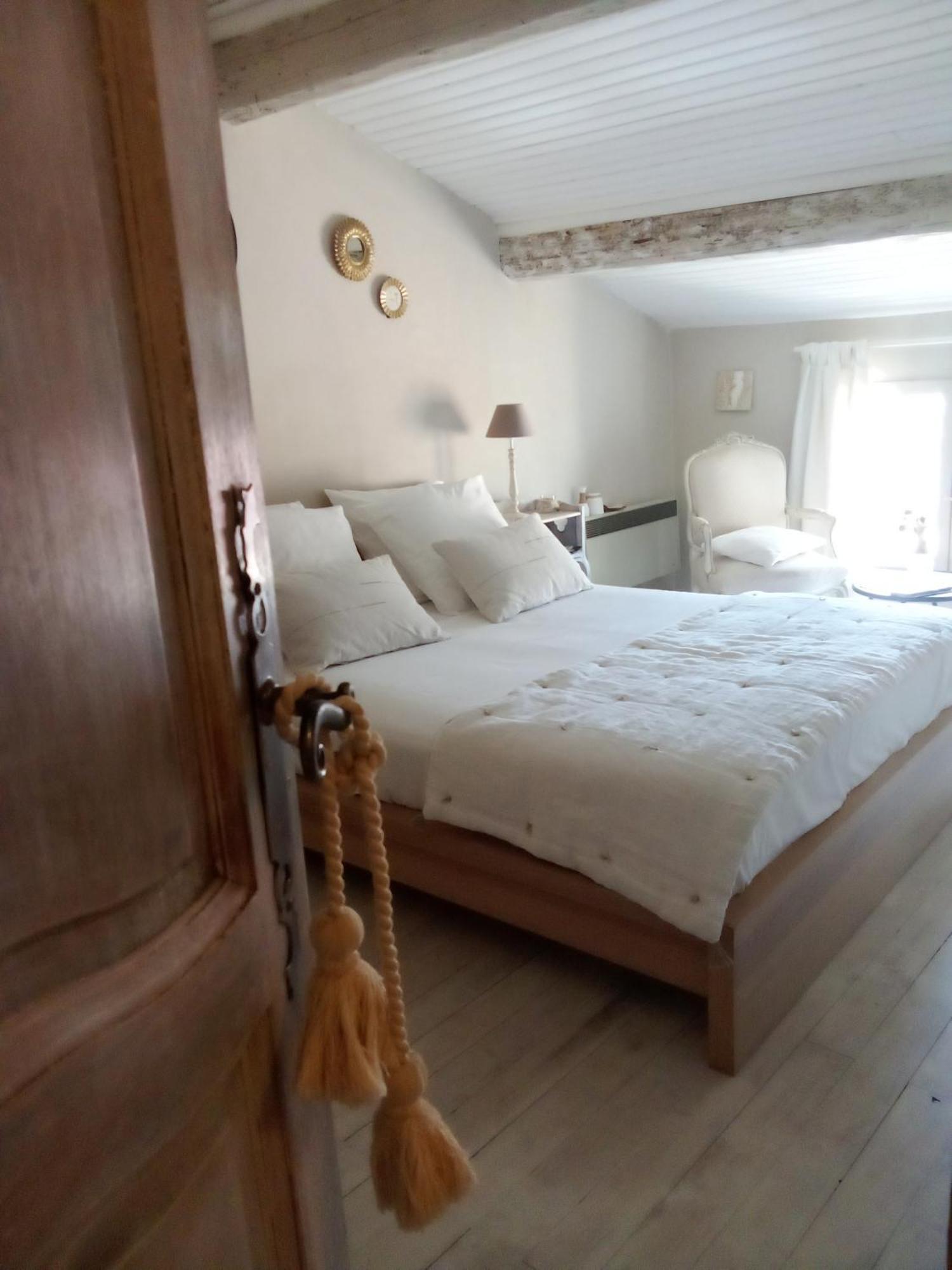 La Maison Perchee Aigues-Mortes Room photo